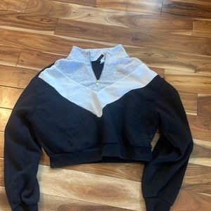 This is a cropped scuba size medium